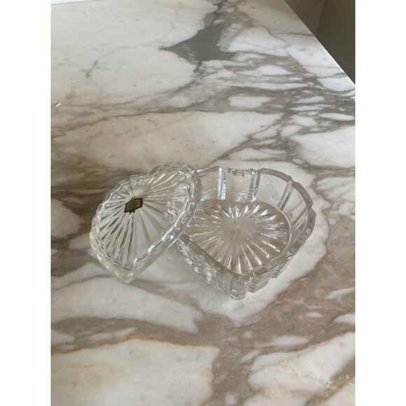 Zajecar 24%‎ Lead Crystal Heart Shaped Trinket Vanity Box Lid - Picture 4 of 6
